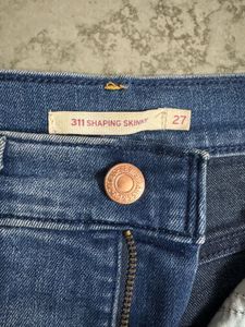 Levi’s Shaping Skinny Jeans