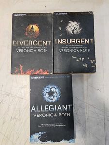 Divergent Series Books by Veronica Roth
