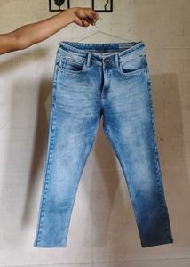 Stylish Blue Wash Denim Jeans size :- 30