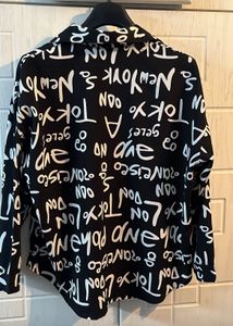 Black &amp; White Graphic Print Button-Up Shirt