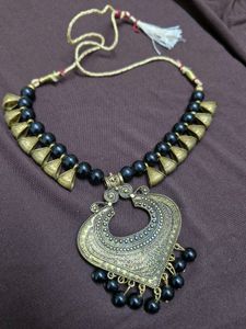 Bohemian Black Pearl & Gold Pendant Necklace