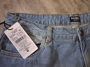 New Wide Leg Mid Rise Light Wash Jeans