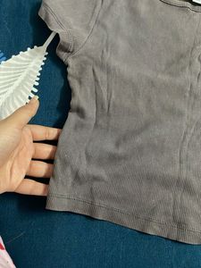 fitted crop tshirt