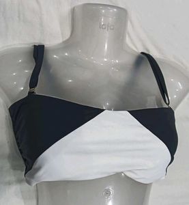 Chic Black &⭐ White Bikini Top