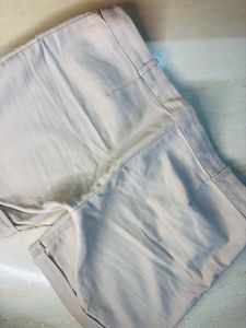 Stylish Beige Pants with Zip Pockets🕺🏻