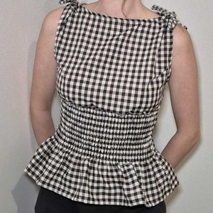 minimalistic checkered top