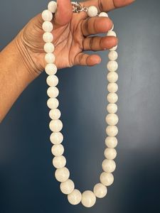 Elegant Cream Beaded Necklace