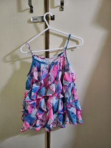 Sleevless Multicolour Top For Girls