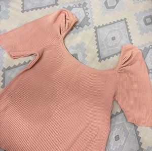 Peach Stretchable body fitting top