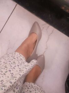 Elegant Pointed Toe Flats - Comfortable & Stylish