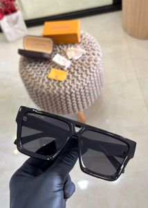 LOUIS VUITTON*🔥*GLOSSY BLACK*🎨 SUNGLASSES FOR UN