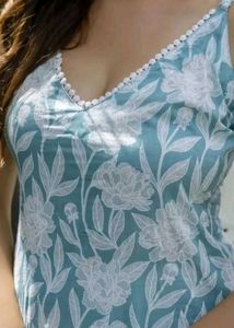 Beautiful Floral Print Kurti