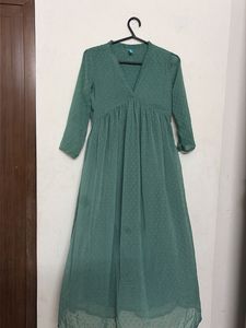 Elegant Green Flowy Maxi Dress