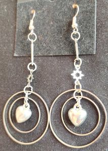 Silver Plated Thread Heart And Circle Shaped Earin