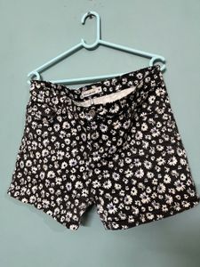 B1G1 Floral Print Denim Shorts