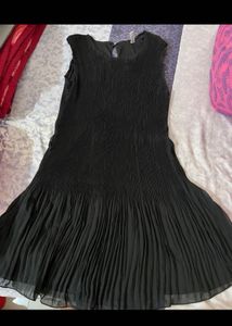 Chic Black Pleated Dress