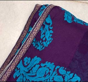 Elegant Paisley Print Saree