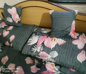🥰Bedsheets N Pilo Cover🥰 Set Of 5