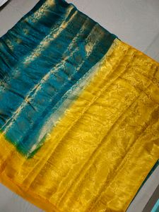 Soft Pattu Saree With Unstitched Blouse Piece