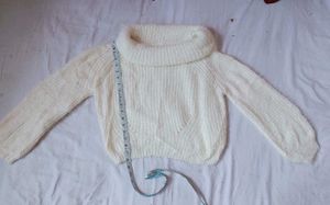 Very Fancy And Amazing Woolen Korean Crop Top