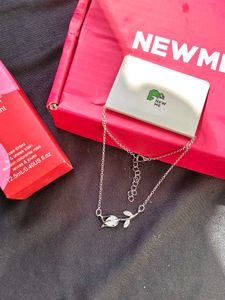 Silver Tulip Pendant Necklace