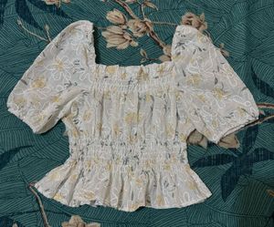 puff sleeve crop top
