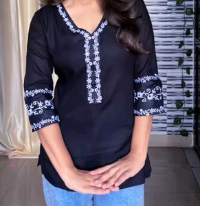 Black Embroidered Kurta