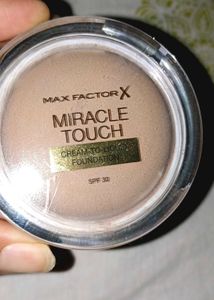Max Factor Miracle Touch Foundation golden b
