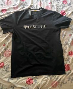 Descente Black T-Shirt