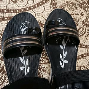 💥Today's Offer, Beautiful Black Sandles