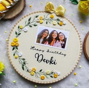 Friends Photo Hoop