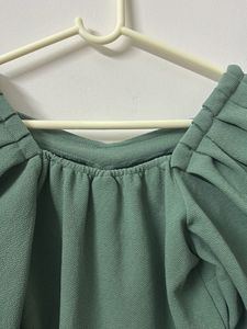 Chic Puff Sleeve Sweetheart Top