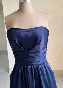 Elegant Navy Blue Strapless Gown ❤️