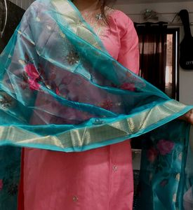 Beautiful Pink Embroidered Kurta Set