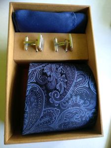 Set of tie and cufflinks for men