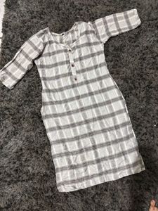 Women's Checked Kurta with Pants Set