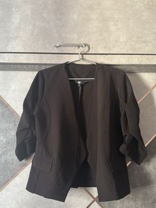 Chic Black Open Front Blazer