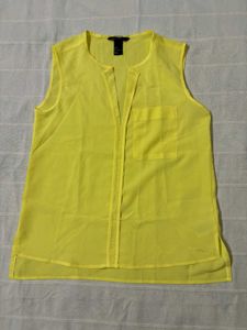 🆕H&amp;M Yellow Collared Button-Up Top