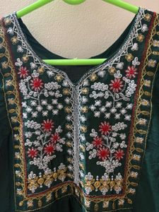 Embroidered Green Naira Cut Kurta Pant S