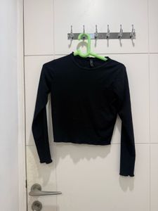 Black Ribbed Long Sleeve Crop Top