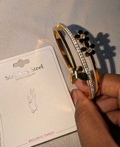 Gold Butterfly &amp; Flower Bangle