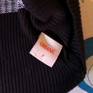 Gingham Knit Vest with T-Shirt