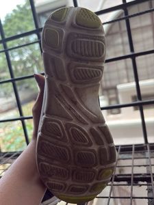 bata power walking shoes