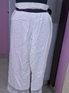 White Leggings with Lace