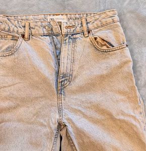 Light Wash Mom Jeans