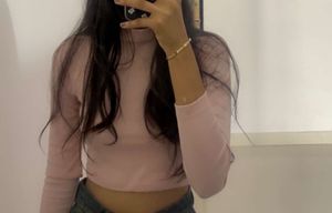 Cute Pink Long Sleeve Crop Top