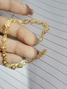 Hand Simple Non Blackable Bracelet