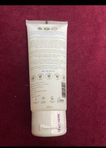 St Botanica Shampoo
