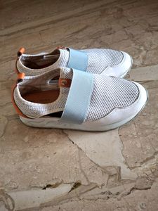 White Color Casual Shoes 👞
