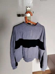 Grey Cropped "BE ATHLETIC" Sweatshirt